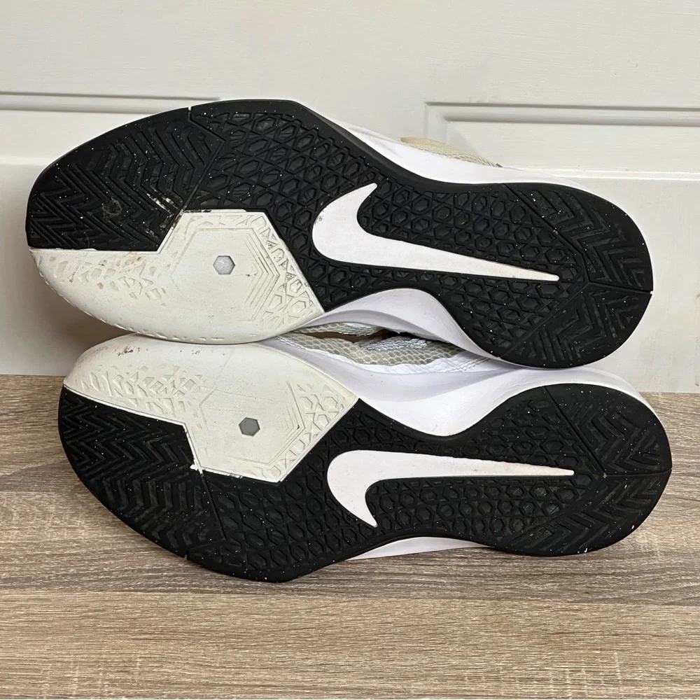 NIKE Zoom Without a‎ Doubt 749432-100 White/Black Medium Size 10.5